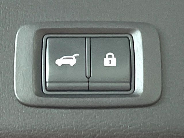 �y�p���[�o�b�N�h�A�z�X�}�[�g�L�[��^�]�Ȃ̃{�^�������������Ń��A�Q�[�g�������ŊJ���܂�!�ו��������Ă��鎞��A�����ʒu�ɂ���o�b�N�h�A��߂�ۂɕ֗��ȋ@�\�ł���