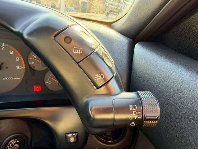 �C�ɂȂ邨�Ԃ�����܂�����E�̓d�b�ԍ����璼�ڂ��X�ɂ��₢���킹���������B�x�����@����ԗ����A��Ԃ܂łȂ�ł������������Ē����܂��B�X�^�b�t�ꓯ���A�����҂����Ă���܂��B