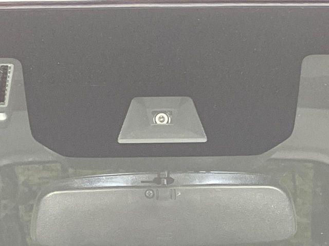 �y�z���_�Z���V���O�z���s���ɑO���̎ԗ�����F�����A�Փ˂������Ȏ��͌x��ƃu���[�L�ŏՓˉ���Ɣ�Q�y�����A�V�X�g�B�����S�Ƀh���C�u�����y���݂��������܂��B