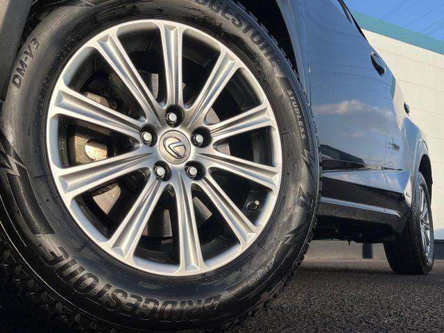 �y����17�C���`�A���~�z�C�[���z�O�ςɃ}�b�`���������A���~�z�C�[���𑕒����Ă���܂��B�e��ЊO�A���~�z�C�[����A�X�^�b�h���X�^�C�����戵�����Ă���܂��B���񂲑��k����������