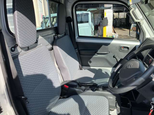 �������͐��Ǝ҂ɂ�郋�[���N���[�j���O�{�H���V�[�g�E�V��E�_�b�V���{�[�h���̃V�~�≘����Y��ɐ��|���Ă���܂�!�����ŋC����������