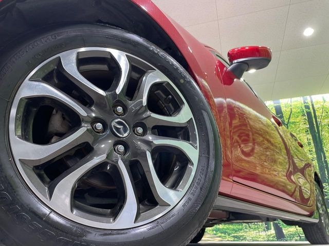 �y�����C���`�A���~�z�C�[���z�O�ςɃ}�b�`�����A���~�z�C�[���𑕒����Ă���܂��B�e��A���~�z�C�[����A�X�^�b�h���X�^�C�����戵�����Ă���܂��B���񂲑��k����������