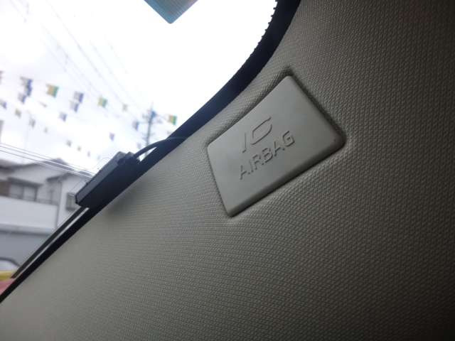 �^�]�ȑ��J�[�e���G�A�o�b�N�ł��B