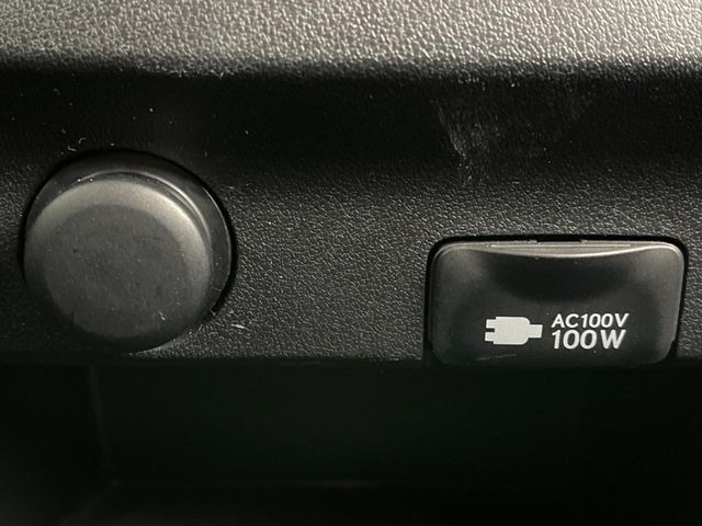 �y�A�N�Z�T���[�R���Z���g�z�L�����v��X�|�[�c�A�A�E�g�h�A�ł̃A�N�e�B�r�e�B�͂������A�ЊQ�E��d�̍ۂɏ����ɂ��Ȃ�AC100V�R���Z���g�𑕔���P�[�^�C��^�u���b�g�A�Q�[���@��̏[�d�ɂ���