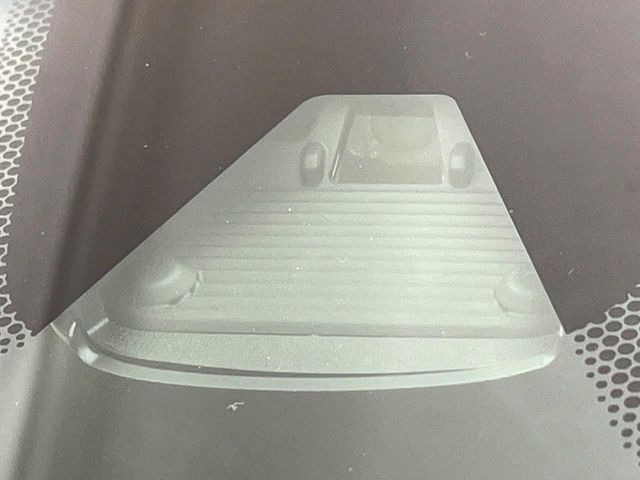 �y�z���_�Z���V���O�z���s���ɑO���̎ԗ�����F�����A�Փ˂������Ȏ��͌x��ƃu���[�L�ŏՓˉ���Ɣ�Q�y�����A�V�X�g�B�����S�Ƀh���C�u�����y���݂��������܂��B