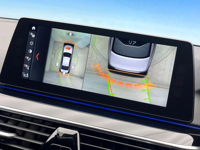 ���p�m���~�b�N�r���[���j�^�[:��p�̃J�����ɂ��A�ォ�猩���낵���悤�Ȏ��_��360�x�N���}�̎��͂��m�F���邱�Ƃ��ł��܂������p�������m�F���₷���A�����ꏊ�ł̐؂�Ԃ��⒓�Ԃ��X���[�Y�ɍs���܂��B