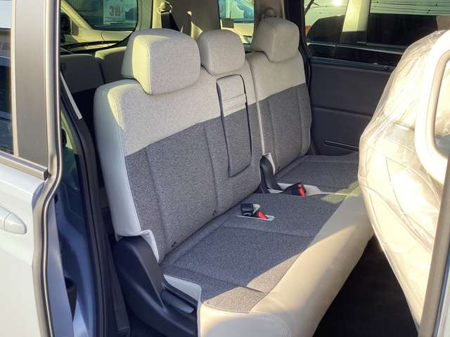 フリード1.5 e:HEV エアー EX