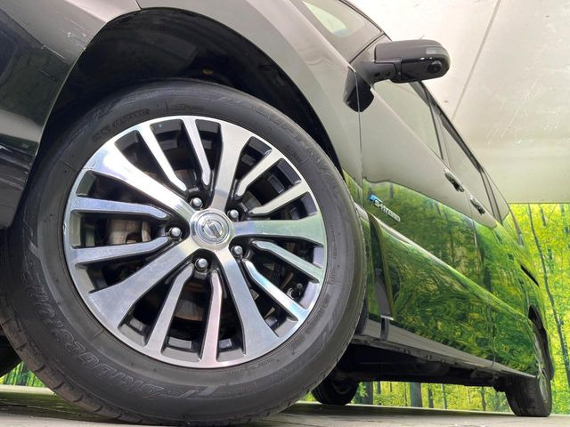 �y����16�C���`�A���~�z�C�[���z�O�ςɃ}�b�`���������A���~�z�C�[���𑕒����Ă���܂��B�e��ЊO�A���~�z�C�[����A�X�^�b�h���X�^�C�����戵�����Ă���܂��B���񂲑��k����������