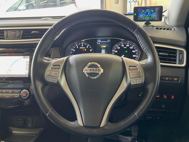 �y�����v�����X�e�A�����O�z�㎿�Ȋv���g�p���邱�ƂŁA��ɂ����������݂ƂĂ��^�]���₷���n���h���ł���