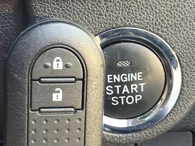 �y�L�[���X�X�^�[�g�V�X�e���z�J�o����|�P�b�g�ɓ��ꂽ�܂܂ł��h�A�̎{���E�������\�ȃX�}�[�g�L�[�𑕔��B�G���W���̃I���E�I�t�����J�M�����o���K�v����������Ƃ��Ă��֗��ł���c