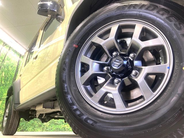 �y����15�C���`�A���~�z�C�[���z�O�ςɃ}�b�`���������A���~�z�C�[���𑕒����Ă���܂��B�e��ЊO�A���~�z�C�[����A�X�^�b�h���X�^�C�����戵�����Ă���܂��B���񂲑��k����������