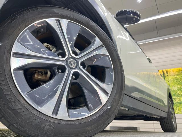 �y�����A���~�z�C�[���z�O�ςɃ}�b�`���������A���~�z�C�[���𑕒����Ă���܂��B�e��ЊO�A���~�z�C�[����A�X�^�b�h���X�^�C�����戵�����Ă���܂��B���񂲑��k����������