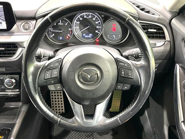 �y�����v�����X�e�A�����O�z�㎿�Ȋv���g�p���邱�ƂŁA��ɂ����������݂ƂĂ��^�]���₷���n���h���ł���