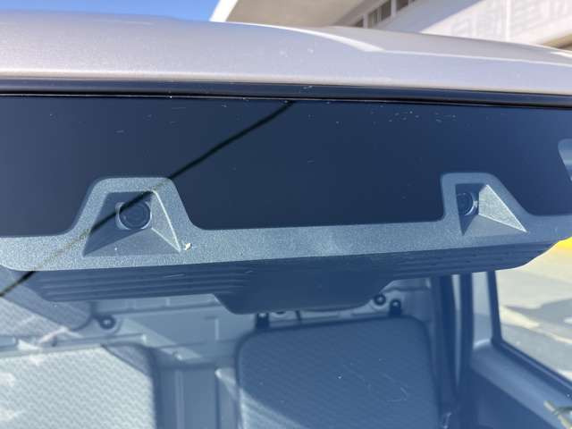 ���f���A���J�����u���[�L�T�|�[�g�����s���Ɏ��Ԃ��O���̎ԗ��ɐ^��납��Ǔ˂��邨���ꂪ����Ƃ��ɉ^�]�҂̃u���[�L������x�����Փˉ�����x��������Փ˂̏Ռ����y�����鑕�u�ł�!