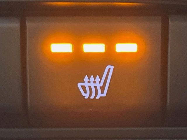 �y�V�[�g�q�[�^�[�z�������ɏd�󂷂�V�[�g�q�[�^�[!�G�A�R����葁�����܂��Ă����̂Ŋ�����̐l�����S�ł��ˁ�G�A�R���̉����͊������邩����A�Ƃ������ɂ����������߂ł��B