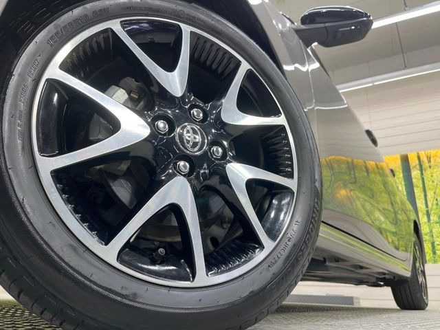 �y�����A���~�z�C�[���z�O�ςɃ}�b�`���������A���~�z�C�[���𑕒����Ă���܂��B�e��ЊO�A���~�z�C�[����A�X�^�b�h���X�^�C�����戵�����Ă���܂��B���񂲑��k����������