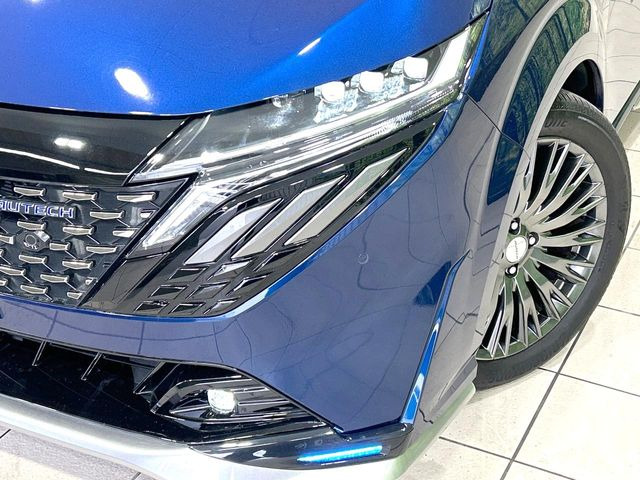 �yLED�w�b�h���C�g�z���V����ԑ��s�����ǍD�Ȏ��E���m�ۂ����S���ĉ^�]�ł��鍂�P�xLED�w�b�h���C�g�𑕔�!�_�����x�������A����d�͂��}�����Ă��܂��B