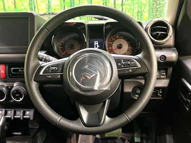 �y�����v�����X�e�A�����O�z�㎿�Ȋv���g�p���邱�ƂŁA��ɂ����������݂ƂĂ��^�]���₷���n���h���ł���