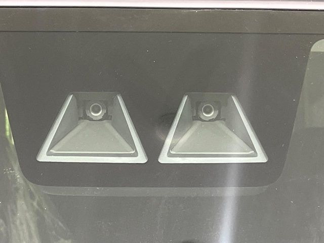 �y�X�}�[�g�A�V�X�g�z���s���ɑO���̎ԗ�����F�����A�Փ˂������Ȏ��͌x��ƃu���[�L�ŏՓˉ���Ɣ�Q�y�����A�V�X�g�B�����S�Ƀh���C�u�����y���݂��������܂��B