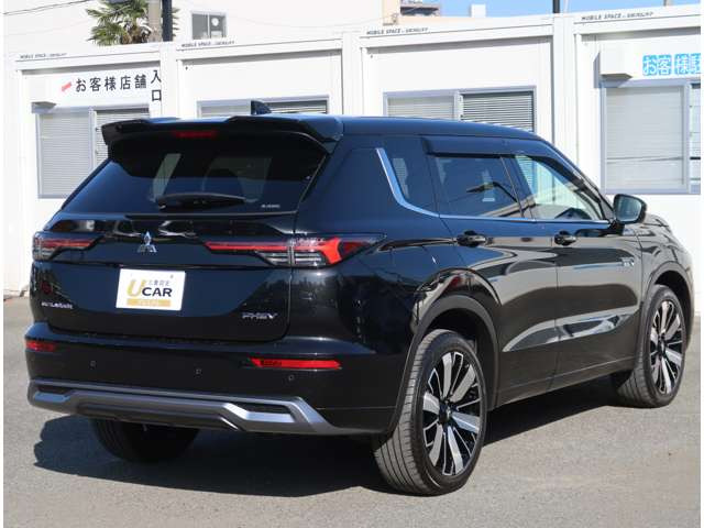 アウトランダーPHEV 2.4 P エグゼクティブ パッケージ 4WD