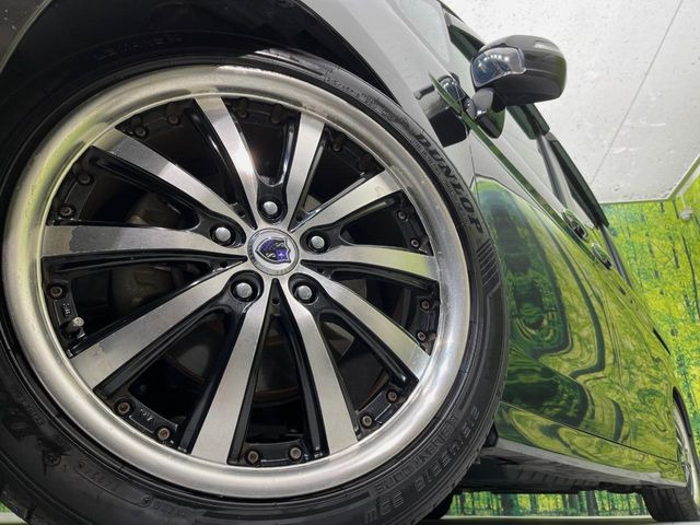 �y18�C���`�A���~�z�C�[���z�O�ςɃ}�b�`�����A���~�z�C�[���𑕒����Ă���܂��B�e��A���~�z�C�[����A�X�^�b�h���X�^�C�����戵�����Ă���܂��B���񂲑��k����������