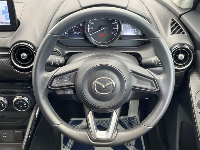 �y�����v�����X�e�A�����O�z�㎿�Ȋv���g�p���邱�ƂŁA��ɂ����������݂ƂĂ��^�]���₷���n���h���ł���