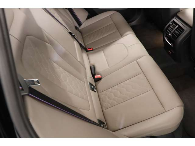 �J�[�{���p�b�P�[�W�ABMW�G�N�X�e���h���U�[�����m(�A�f���[�h�O���[/�T�L�[���I�����W�A�N�Z���g