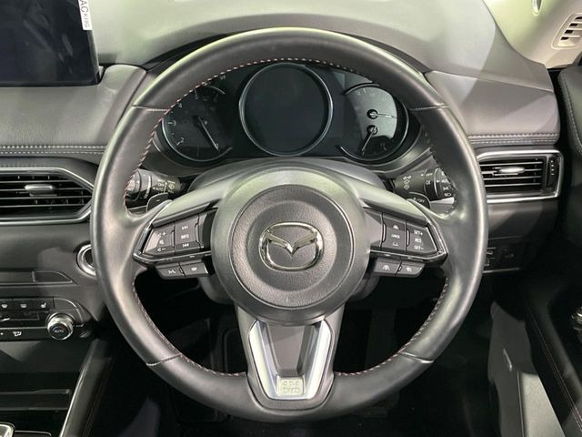 �y�����v�����X�e�A�����O�z�㎿�Ȋv���g�p���邱�ƂŁA��ɂ����������݂ƂĂ��^�]���₷���n���h���ł���