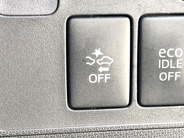 �y�X�}�[�g�A�V�X�g�z���s���ɑO���̎ԗ�����F�����A�Փ˂������Ȏ��͌x��ƃu���[�L�ŏՓˉ���Ɣ�Q�y�����A�V�X�g�B�����S�Ƀh���C�u�����y���݂��������܂��B