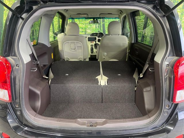 ���i�̂���������ʋ΁A���}���ɏ\���ȉ׎��X�y�[�X���m�ۂ��Ă���܂��B�Z�J���h�V�[�g��|���ƁA�傫�ȉו��̐ύڂ��\�ł���