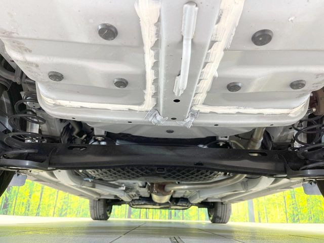 下回りがきれいなうちに、防錆加工の施工がオススメ。降雪地域はもちろん、沿岸部にお住いの方や、趣味でマリン・ウィンタースポーツをされる方にご好評いただいております。