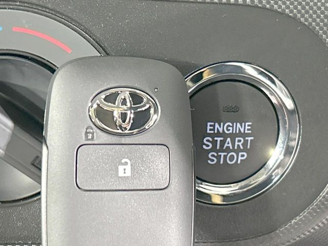 �y�X�}�[�g�L�[�z�J�o����|�P�b�g�ɓ��ꂽ�܂܂ł��h�A�̎{���E�������\�ȃX�}�[�g�L�[�𑕔��B�G���W���̃I���E�I�t�����J�M�����o���K�v����������Ƃ��Ă��֗��ł���