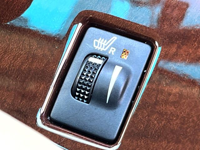 �y�V�[�g�q�[�^�[�z�������ɏd�󂷂�V�[�g�q�[�^�[!�G�A�R����葁�����܂��Ă����̂Ŋ�����̐l�����S�ł��ˁ�G�A�R���̉����͊������邩����A�Ƃ������ɂ����������߂ł��B