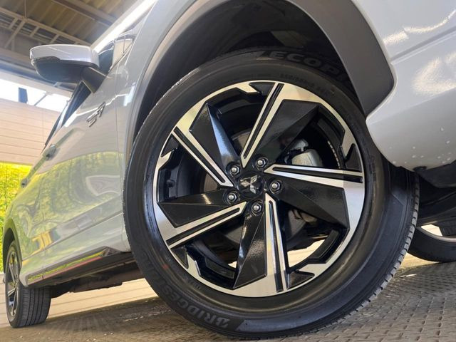 �y����18�C���`�A���~�z�C�[���z�O�ςɃ}�b�`���������A���~�z�C�[���𑕒����Ă���܂��B�e��ЊO�A���~�z�C�[����A�X�^�b�h���X�^�C�����戵�����Ă���܂��B���񂲑��k����������