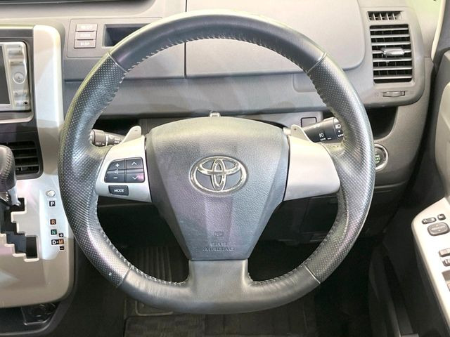 �y�����v�����X�e�A�����O�z�㎿�Ȋv���g�p���邱�ƂŁA��ɂ����������݂ƂĂ��^�]���₷���n���h���ł���