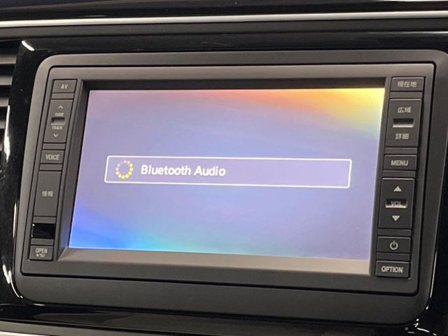 ��Bluetooth:���莝���̃X�}�[�g�t�H���ȂǂƐڑ����A�n���Y�t���[�ʘb��Տꊴ����~���[�W�b�N�Đ������y���݂��������܂��B�����ڑ��ł��̂Ŕς킵��������܂����