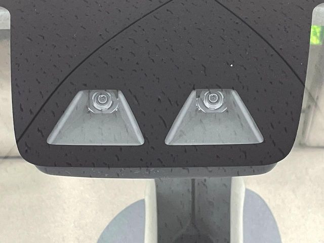 �y�X�}�[�g�A�V�X�g�z���s���ɑO���̎ԗ�����F�����A�Փ˂������Ȏ��͌x��ƃu���[�L�ŏՓˉ���Ɣ�Q�y�����A�V�X�g�B�����S�Ƀh���C�u�����y���݂��������܂��B