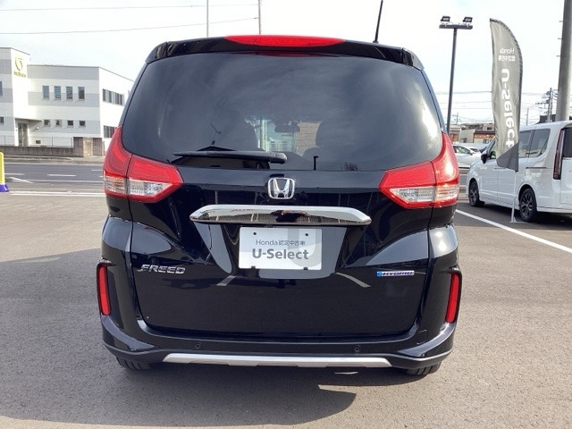 フリード1.5 ハイブリッド クロスター