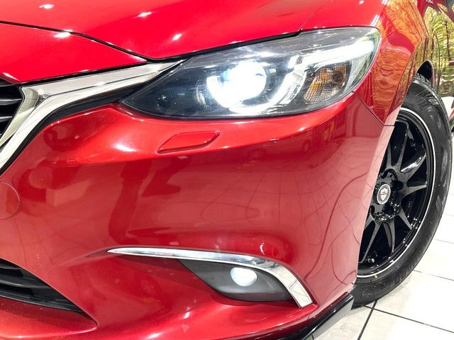 �yLED�w�b�h���C�g�z���V����ԑ��s�����ǍD�Ȏ��E���m�ۂ����S���ĉ^�]�ł��鍂�P�xLED�w�b�h���C�g�𑕔�!�_�����x�������A����d�͂��}�����Ă��܂��B