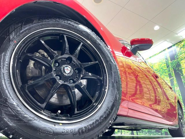 �y17�C���`�A���~�z�C�[���z�O�ςɃ}�b�`�����A���~�z�C�[���𑕒����Ă���܂��B�e��A���~�z�C�[����A�X�^�b�h���X�^�C�����戵�����Ă���܂��B���񂲑��k����������