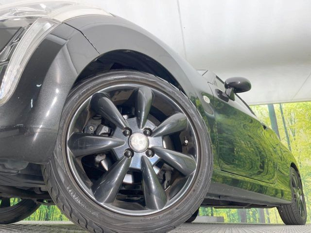 �y�����A���~�z�C�[���z�O�ςɃ}�b�`���������A���~�z�C�[���𑕒����Ă���܂��B�e��ЊO�A���~�z�C�[����A�X�^�b�h���X�^�C�����戵�����Ă���܂��B���񂲑��k����������