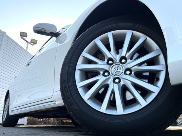 �y����16�C���`�A���~�z�C�[���z�O�ςɃ}�b�`���������A���~�z�C�[���𑕒����Ă���܂��B�e��ЊO�A���~�z�C�[����A�X�^�b�h���X�^�C�����戵�����Ă���܂��B���񂲑��k����������