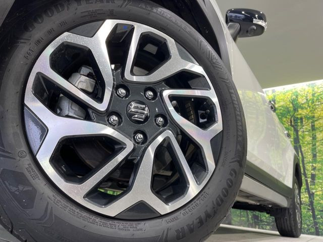 �y����16�C���`�A���~�z�C�[���z�O�ςɃ}�b�`���������A���~�z�C�[���𑕒����Ă���܂��B�e��ЊO�A���~�z�C�[����A�X�^�b�h���X�^�C�����戵�����Ă���܂��B���񂲑��k����������