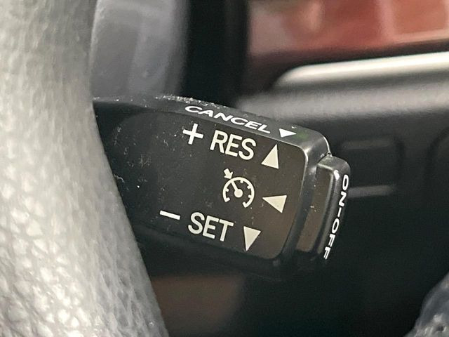 �y�N���[�Y�R���g���[���z�������H�����N���N���s�B�A�N�Z���𗣂��Ă���葬�x�ő��s���ł��A�������^�]���̕��S���y��!�����E�������ȒP�ȃX�C�b�`����Œ����ł��܂��B