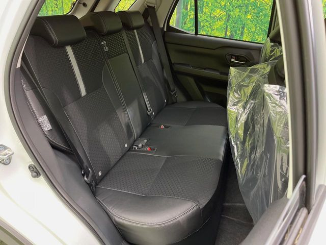 ���i���ȃI���W�i���t���A�}�b�g���I�v�V�����ɂĂ��p�ӂ��Ă���܂��B���D���ȃf�U�C����J���[�����Ԃɍ��킹�đI��ł����������Ƃ��ł��܂���