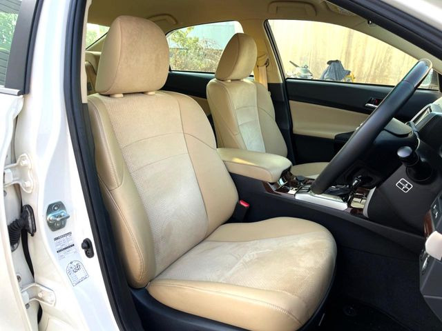 �y�n�[�t���U�[�V�[�g�z�������ƍ���S�n�𗼗������l�C�̃V�[�g���w�ʁE���ʂ̃t�@�u���b�N�f�ނ́A�ʋC���̗ǂ��⊊��ɂ����ɗD��Ă��܂��B�C���╞���ɍ��E���ꂸ���K�ɂ���肢�������܂��B