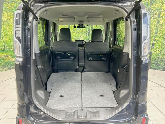 ���i�̂���������ʋ΁A���}���ɏ\���ȉ׎��X�y�[�X���m�ۂ��Ă���܂��B�Z�J���h�V�[�g��|���ƁA�傫�ȉו��̐ύڂ��\�ł���