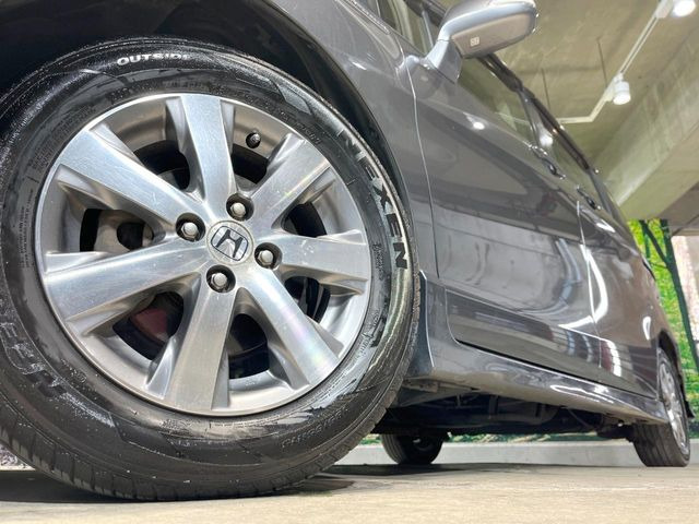 �y����15�C���`�A���~�z�C�[���z�O�ςɃ}�b�`���������A���~�z�C�[���𑕒����Ă���܂��B�e��ЊO�A���~�z�C�[����A�X�^�b�h���X�^�C�����戵�����Ă���܂��B���񂲑��k����������