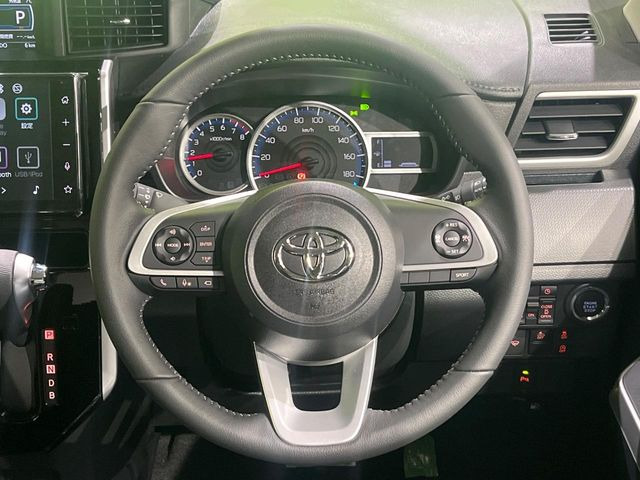 �y�����v�����X�e�A�����O�z�㎿�Ȋv���g�p���邱�ƂŁA��ɂ����������݂ƂĂ��^�]���₷���n���h���ł���