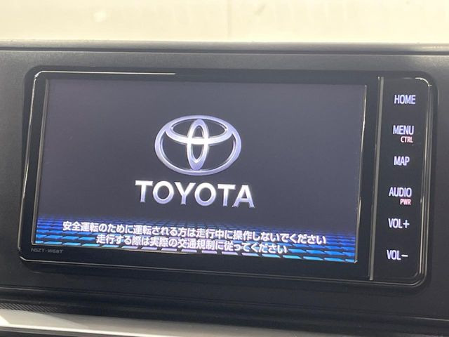 �y�����i�r�z�l�C�̏����i�r�𑕔����Ă���܂��B�i�r�̎g���₷���͂������A�I�[�f�B�I�@�\���[��!�L�����v�◷�s�͂������A�ʋ΂┃�����ȂǕ��i�̃h���C�u���y�����Ȃ�͂���